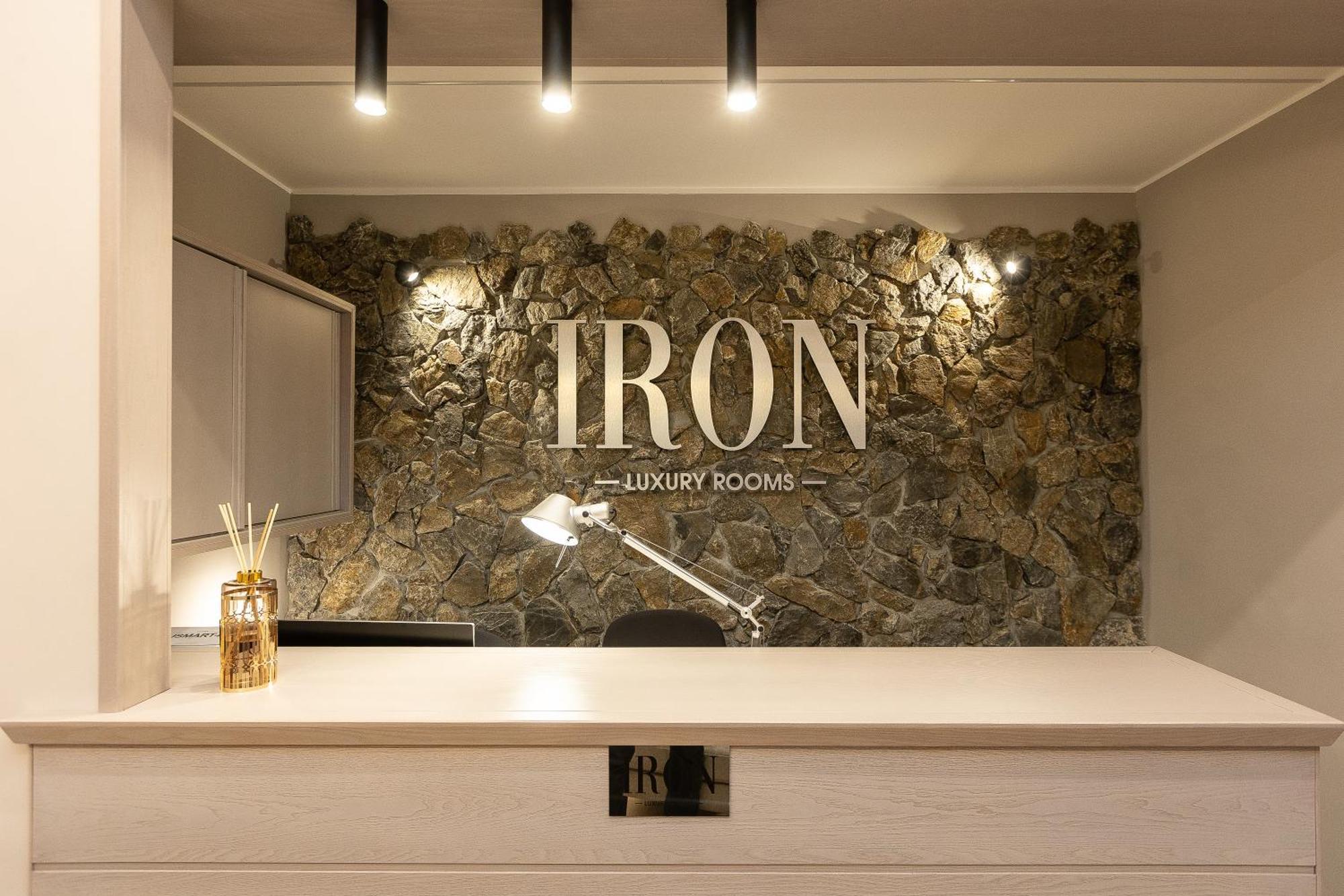 Iron Luxury Rooms Рим Екстер'єр фото