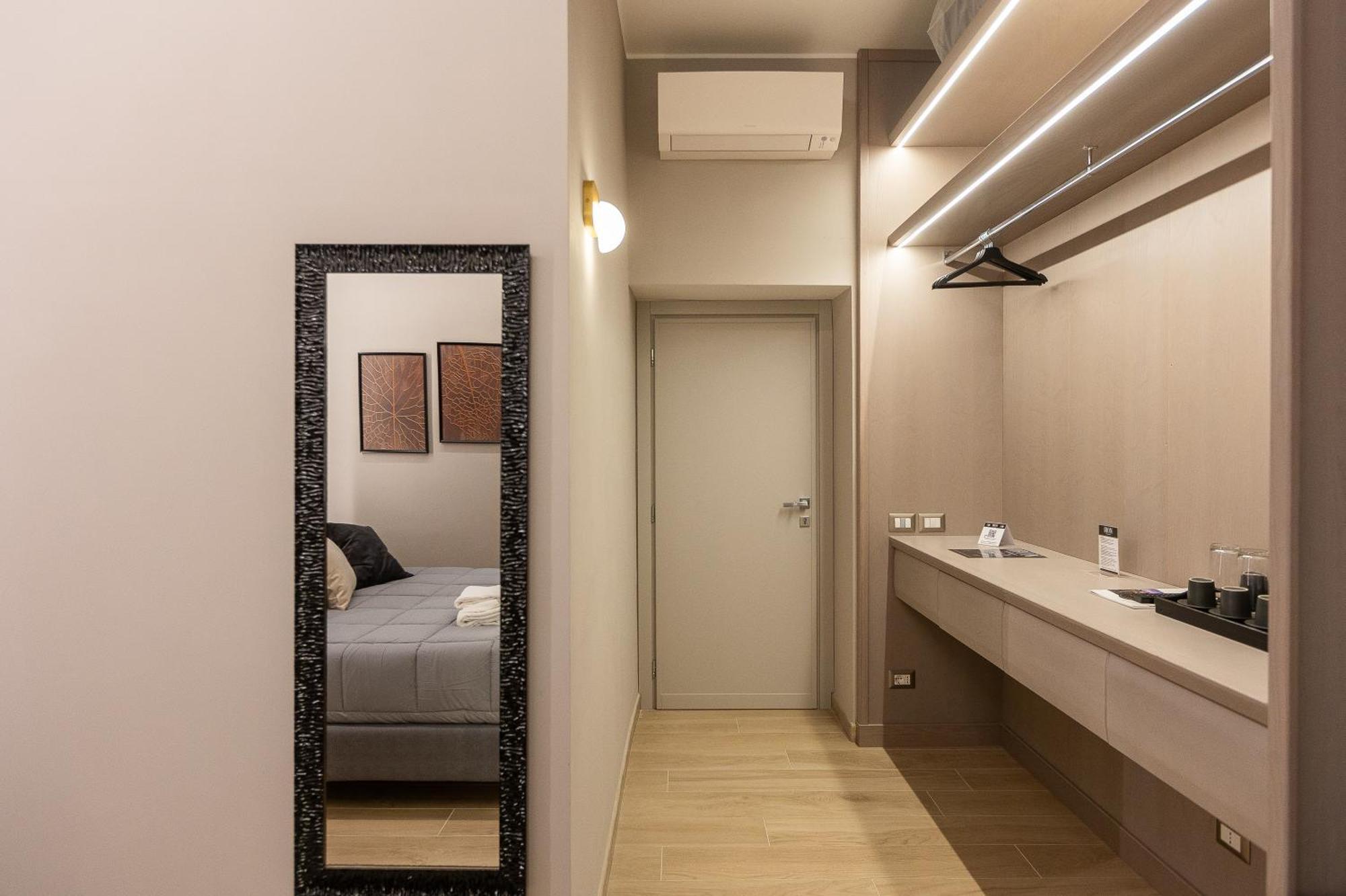 Iron Luxury Rooms Рим Екстер'єр фото